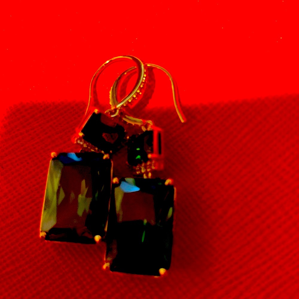Limited Gorgeous Brand new from 🇫🇷 rare green earrings with crystals. Must have! - Picture 6 of 16